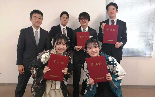 学位記授与式